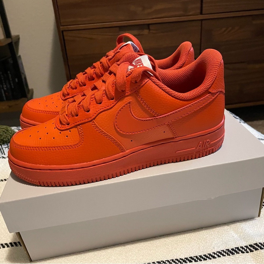 Nike Womens Air Force 1 ‘07 Mantra Orange Cinnabar
